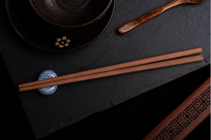 箸和筷子，一物两名，为啥筷子叫法更流行？原来都是为了避讳_百科TA说