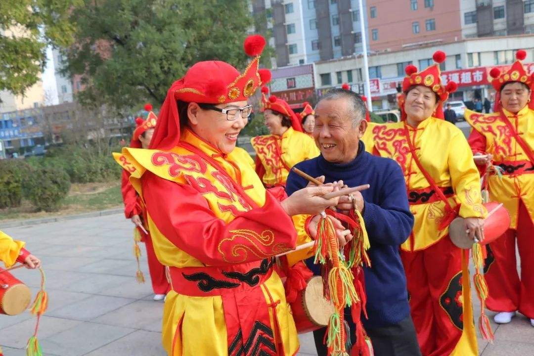 鼓舞(花鞭鼓舞)
