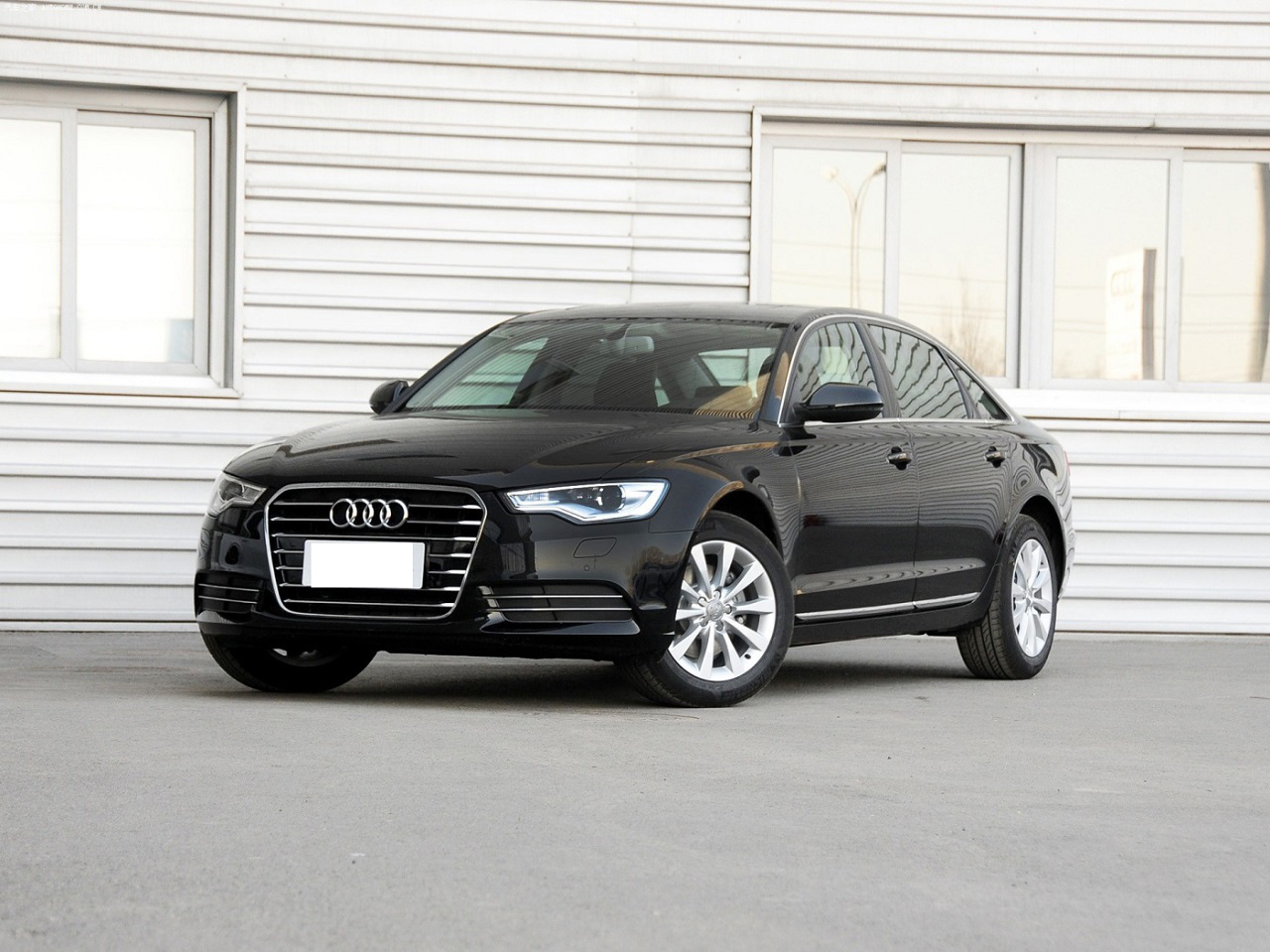  p>奥迪a6l 30 fsi 豪华型是 a target="_blank" href="/item/一汽