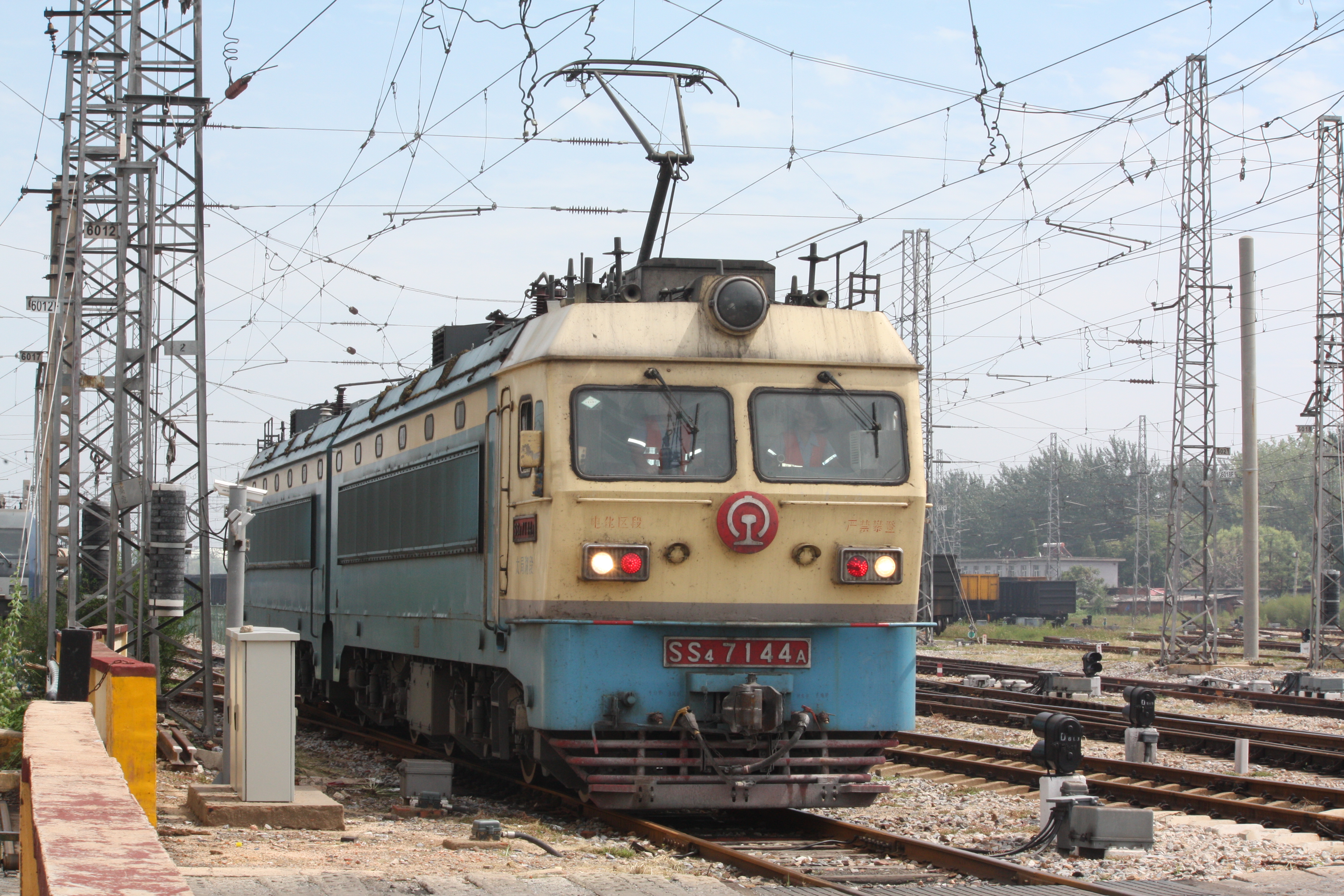 韶山4型电力机车