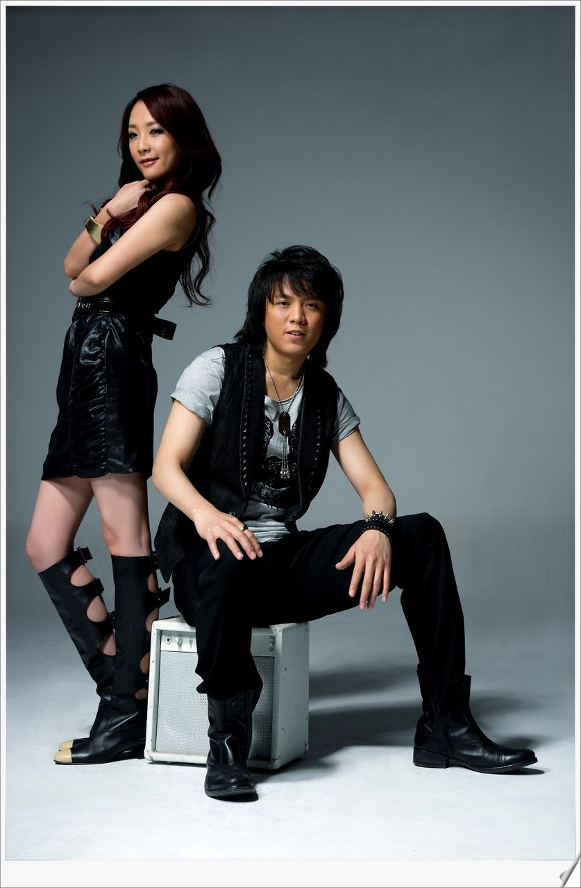 id="gnt5tuisxj">"爱乐团"是中国流行歌坛惟一的多栖主流男女组合