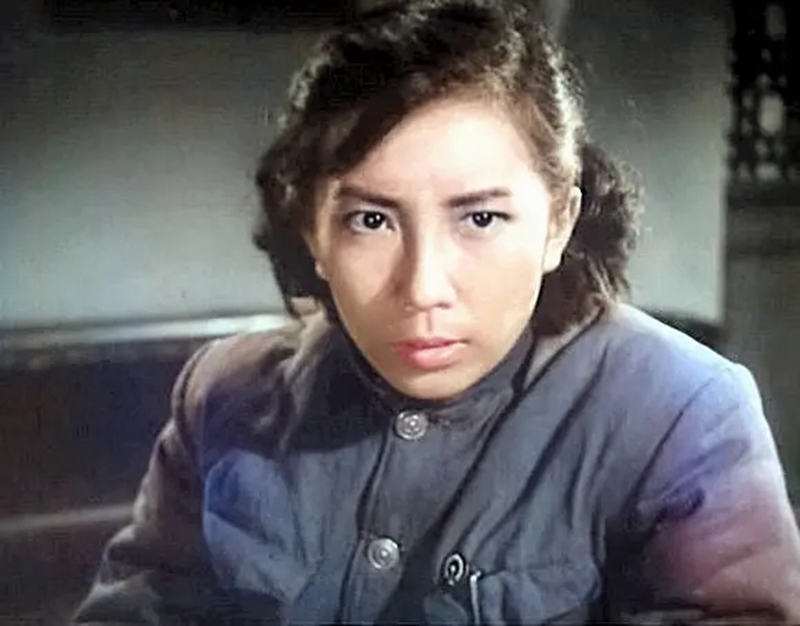 88岁叶琳琅，《虎穴追踪》曾饰女特务资丽萍，丈夫是知名演员张辉_百科TA说