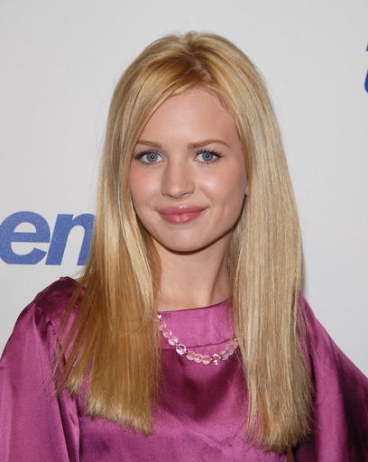  p>布丽特妮·罗伯森(brittany robertson),1990年4月18日出生于美国