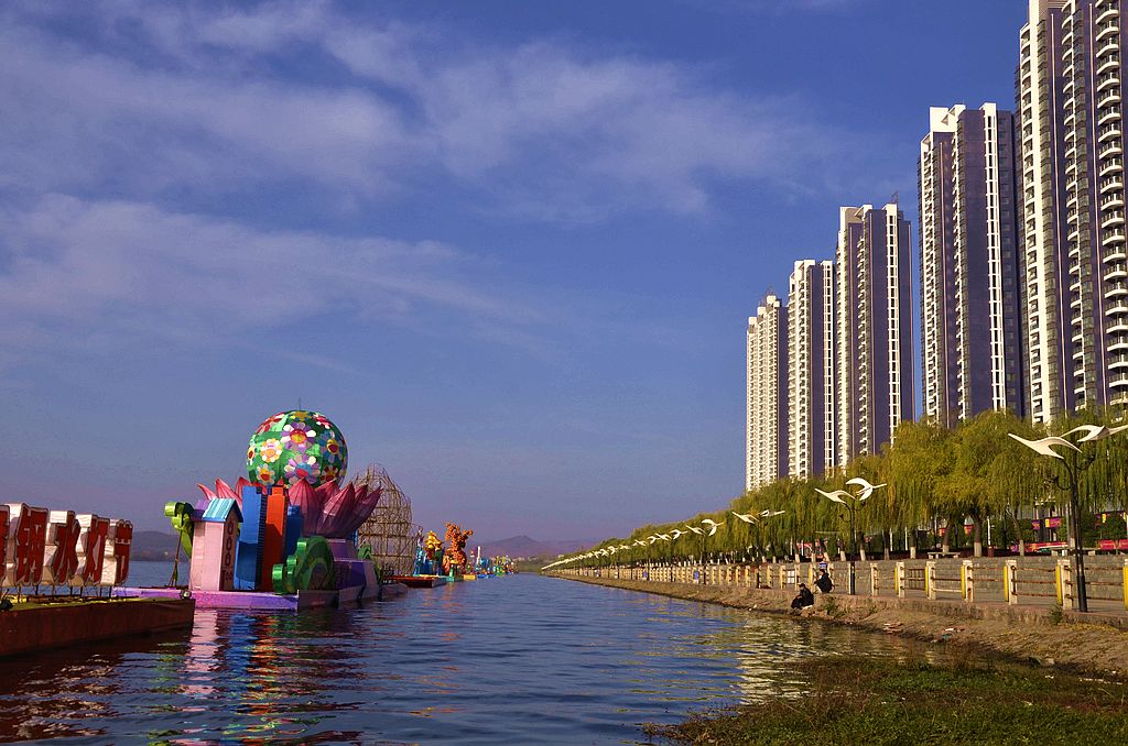  p>舞钢市,河南省辖县级市,由 a target="_blank" href="/item/平顶山