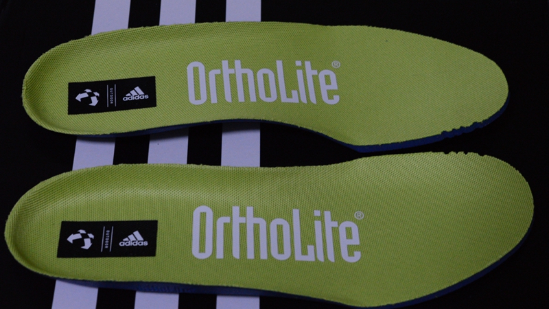  p>ortholite是一款鞋垫的品牌,密度是110～130公斤/立方米 ,一般硬度