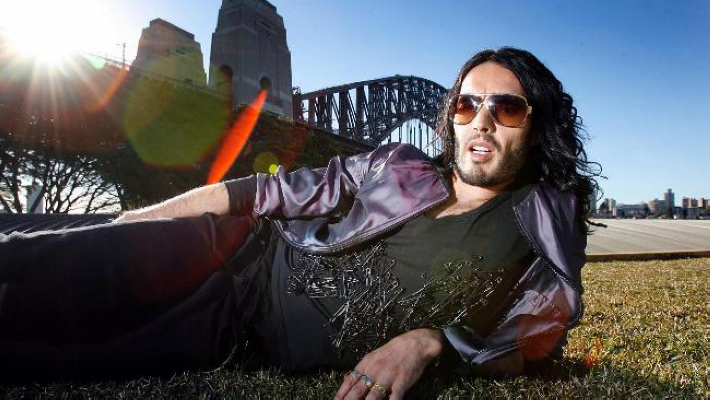  p>拉塞尔·布兰德(russell brand),1975年6月4日出生于英国 a target