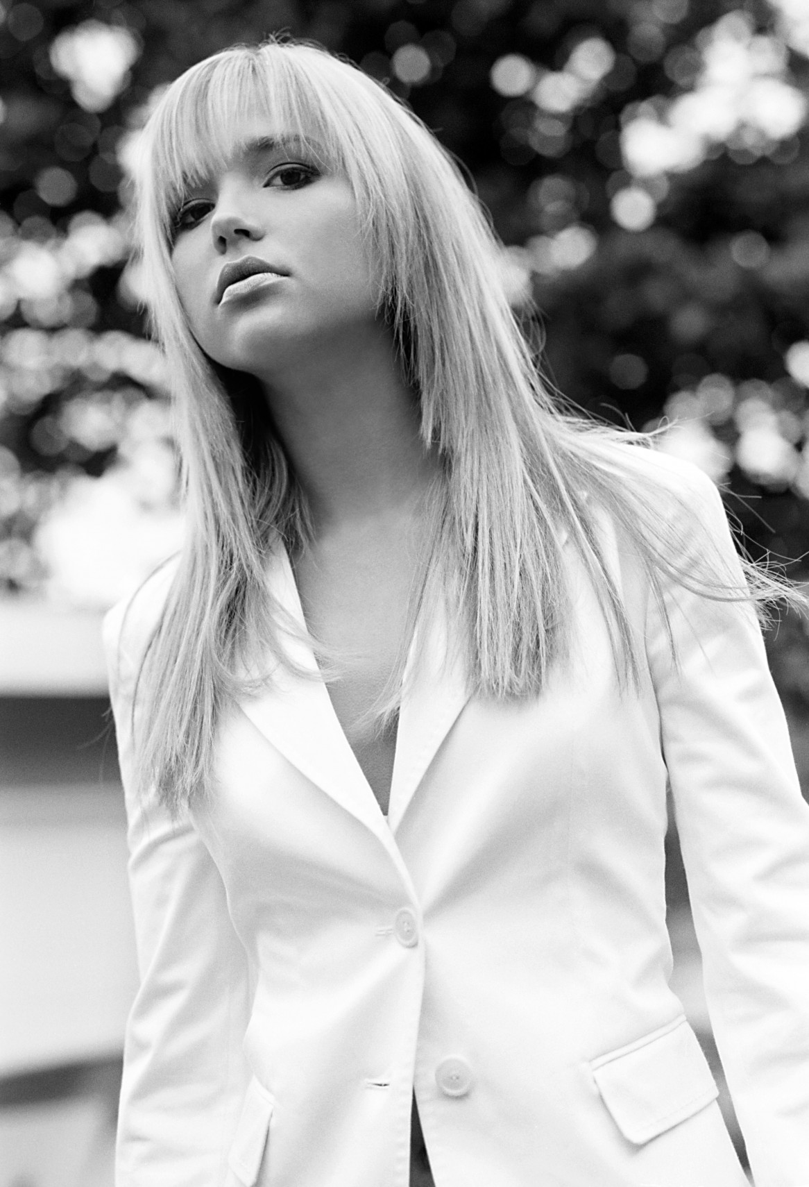  p>阿莉尔·凯贝尔 i>(arielle kebbel) /i>,1985年2月19日出生于美国
