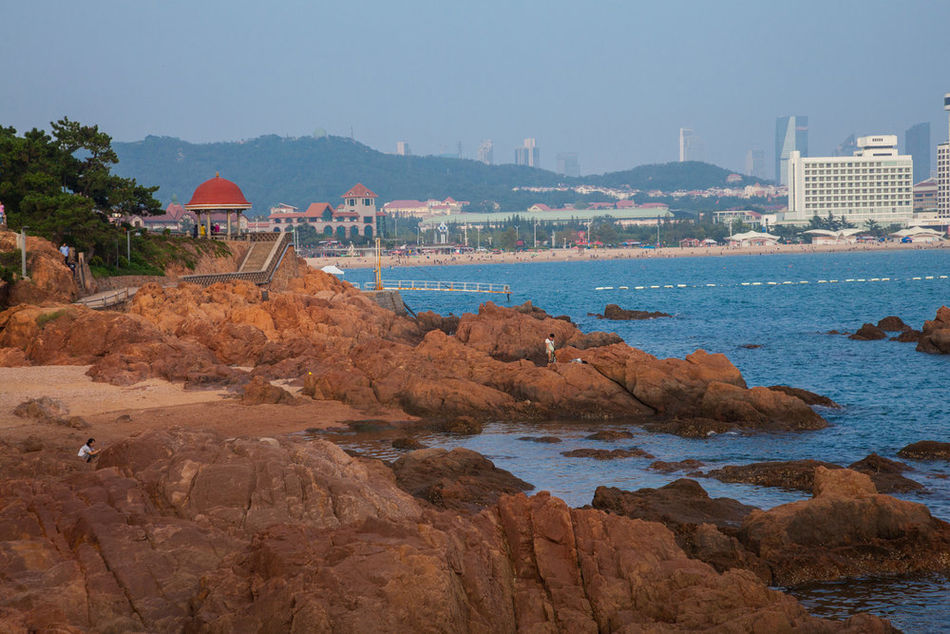  p>青岛海滨风景区是中国国务院1982年首批公布的国家级风景名胜区