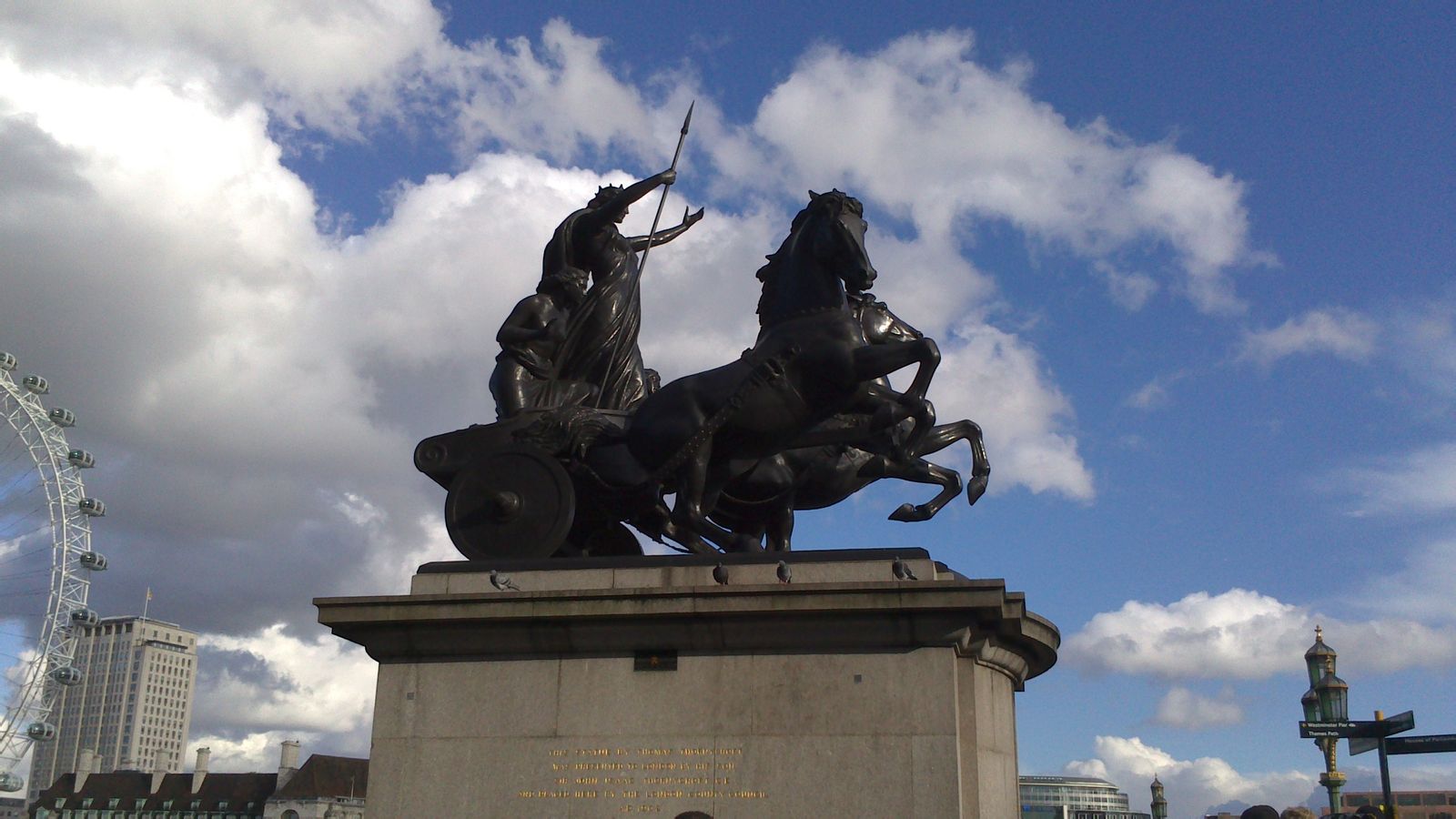  p>伦敦眼(the london eye),全称 a target="_blank" href="/item