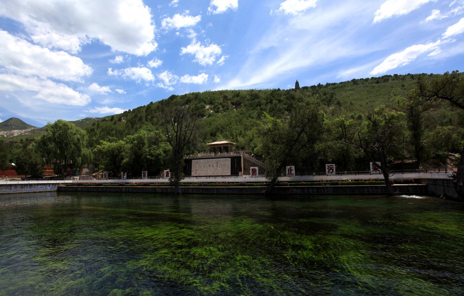  p>霍泉,山西省洪洞县广胜寺镇 a target="_blank" href="/item/霍山