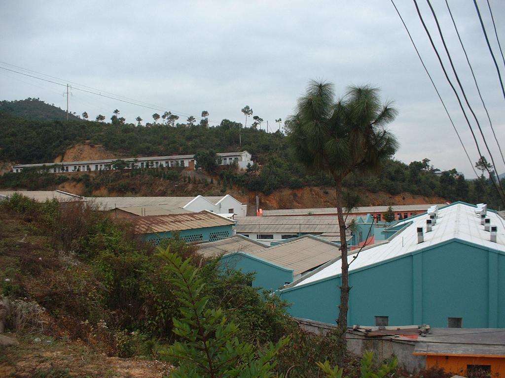  p>哨冲镇,隶属于云南省红河哈尼族彝族自治州石屏县,地处 a target="