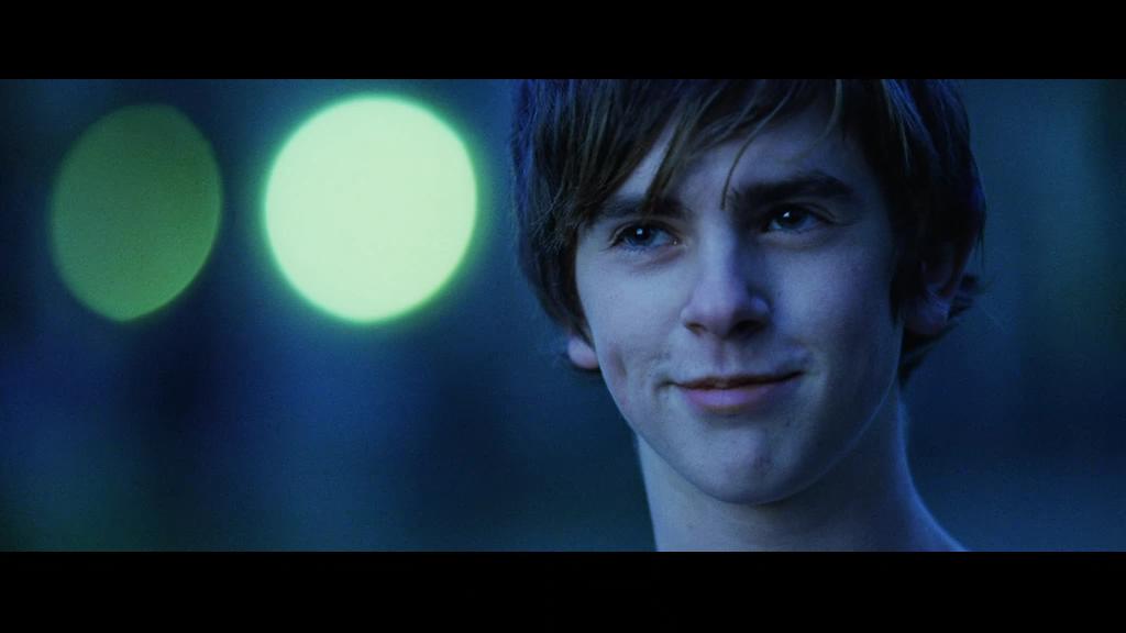  p>弗莱迪·海默(freddie highmore),1992年2月14日出生于英国伦敦