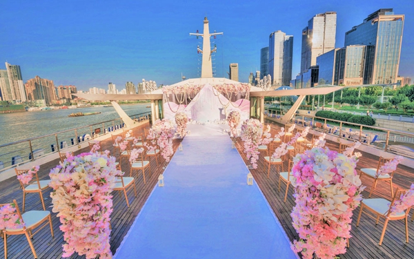  p>吉·佰吉时·bejose是沪上最早的一站式游轮婚礼,商务庆典,生日
