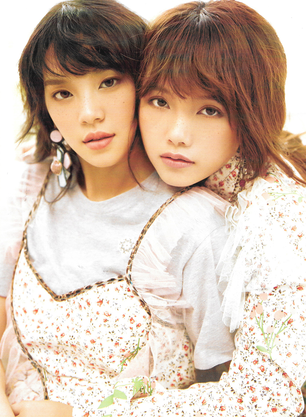2001年2月24日出生于泰国曼谷,泰国女歌手