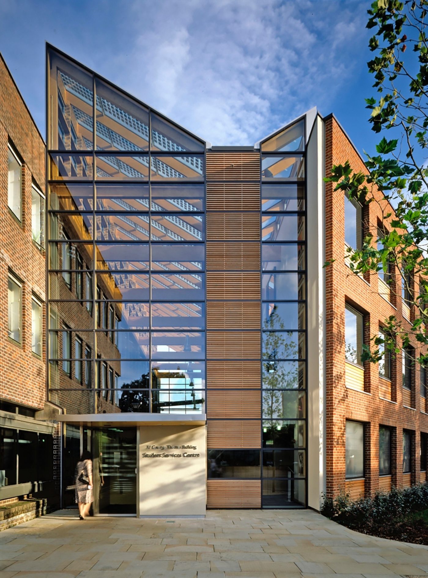 南安普顿大学(university of southampton),始建于1862年,主校区位于