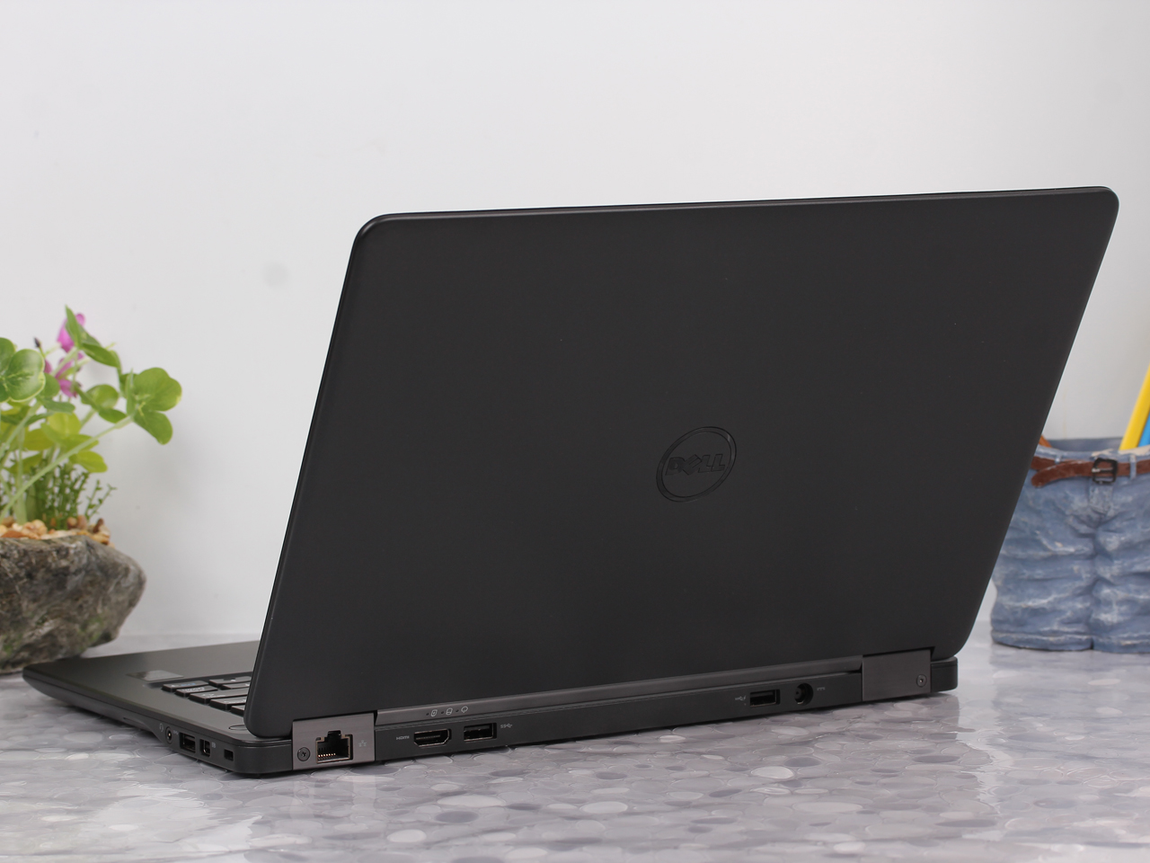 戴尔latitude 12 7000