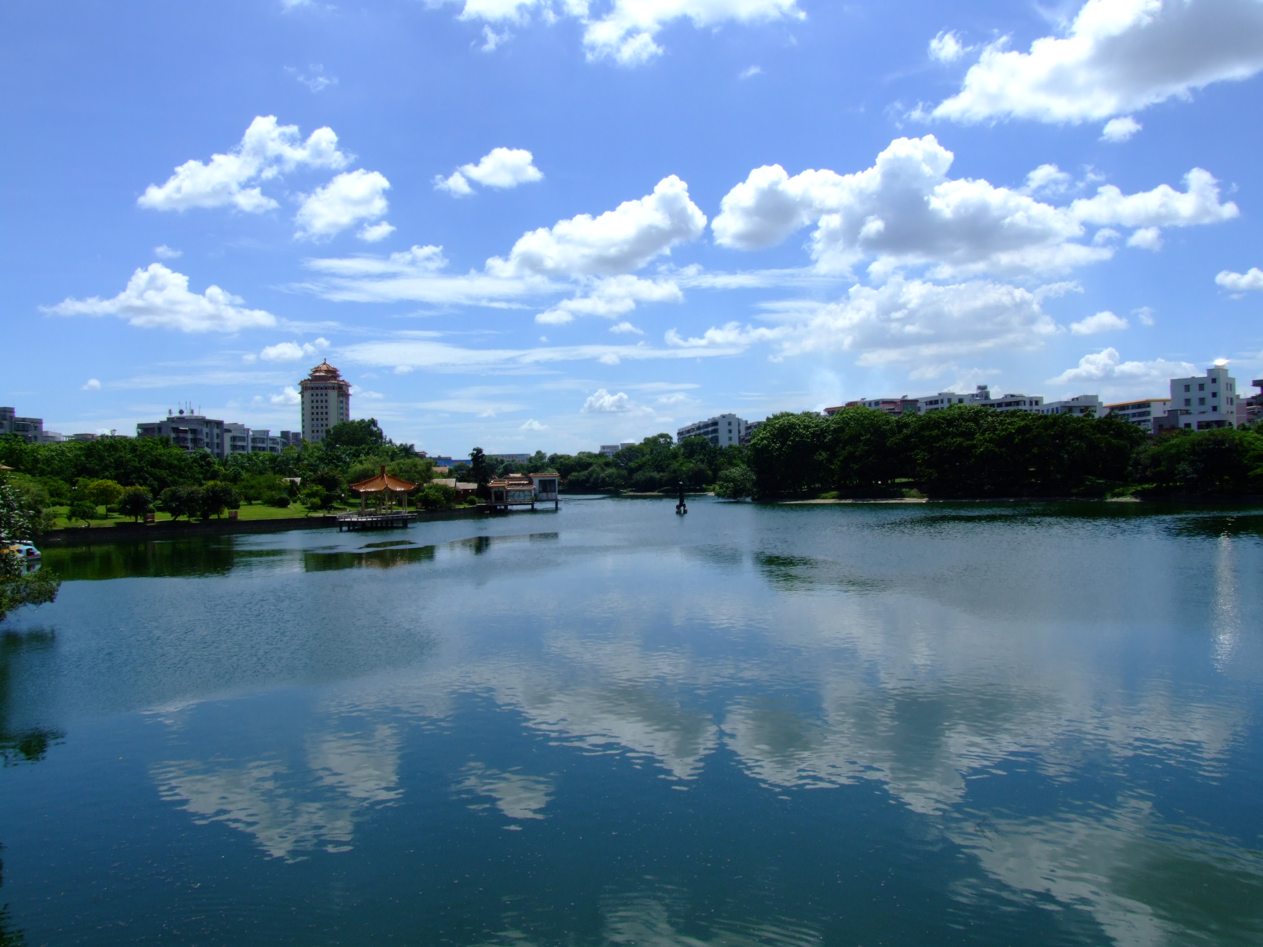 茂名市新湖公园