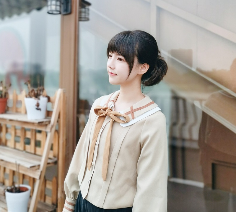  p data-id="gnvg9ukbnb">饭思思,出生于江西省