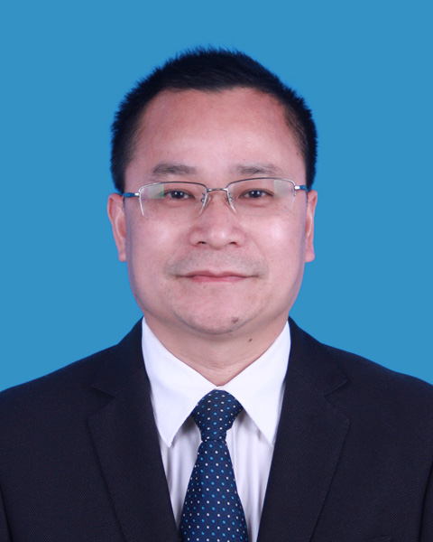 lemmaid="71515">出生 /a>,汉族,中共党员,大学文化,江西省永丰县人