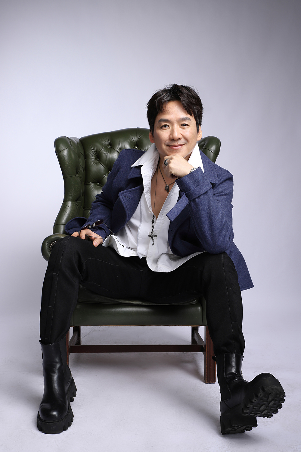  p data-id="gnaunb13tv">李荣凯, span class=