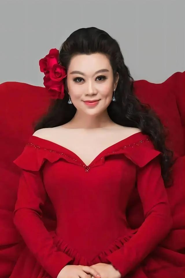  p data-id="t37hmtfs2s4j">张莉莉,中国内地女高音歌唱家, a target=