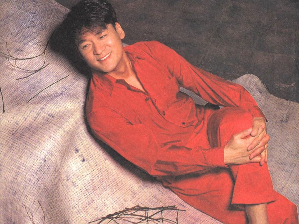 周华健(emil wakin chau),1960年12月22日出生于中国香港西营盘,祖籍