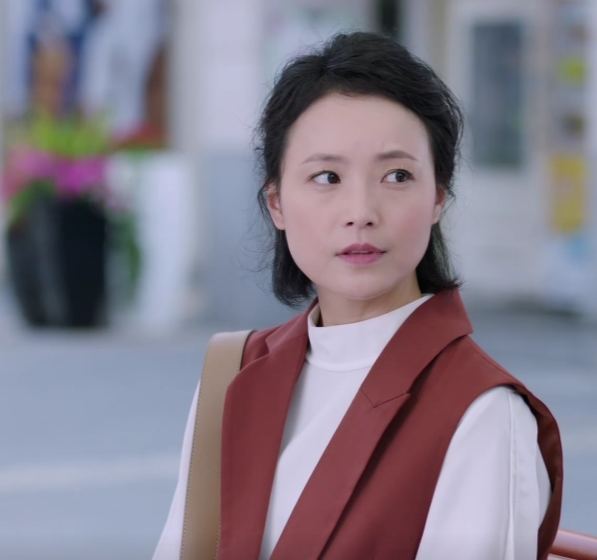 回头 /a>》中的角色,由 a target="_blank" href="/item/彭婧/963237"