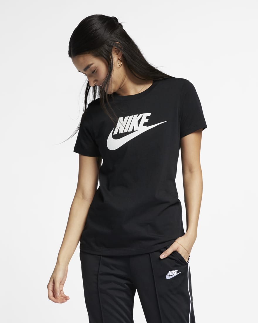  p>nike sportswear essential 女子t恤是耐克品牌旗下的一款产品.