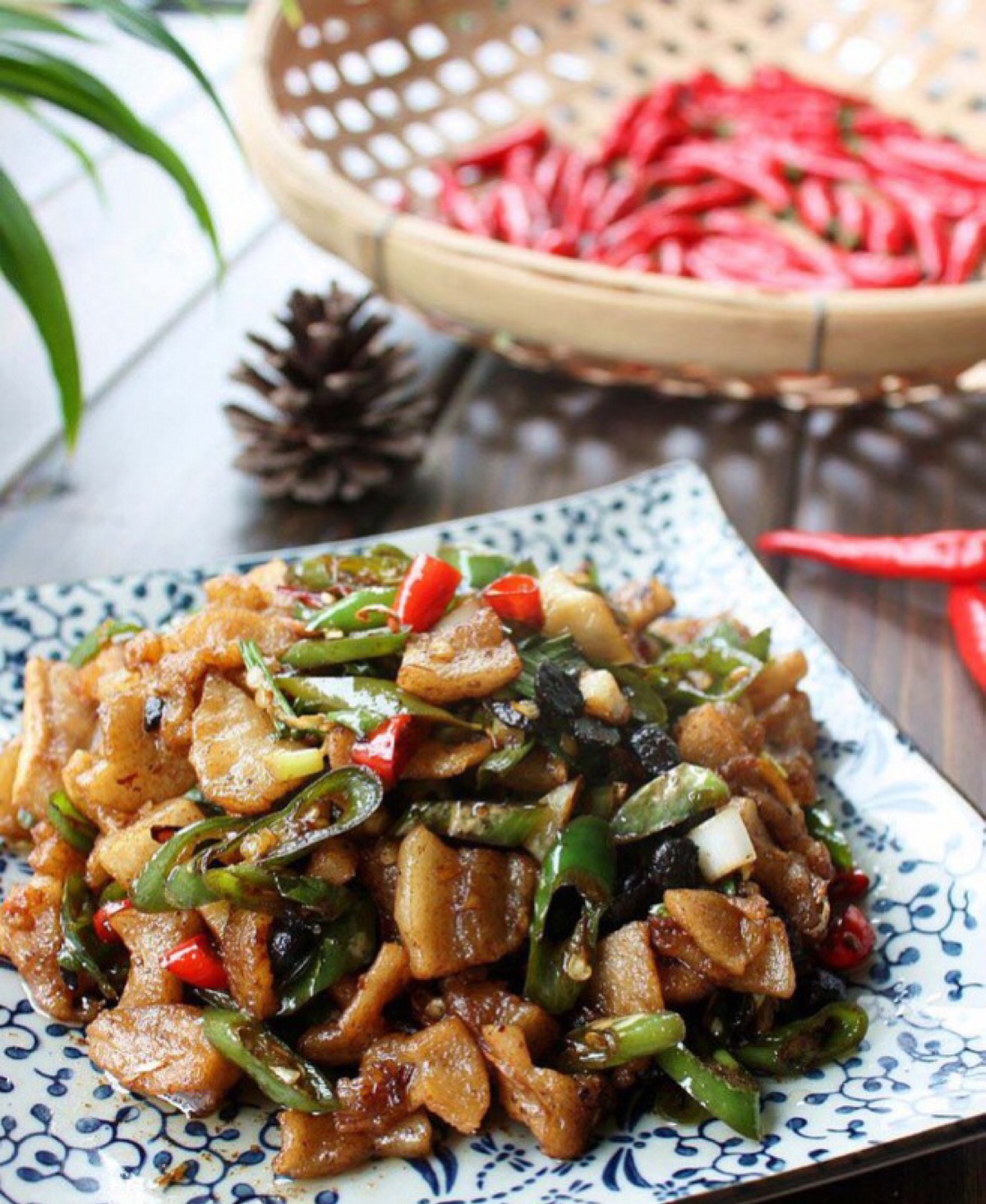 豆豉尖椒炒猪油渣