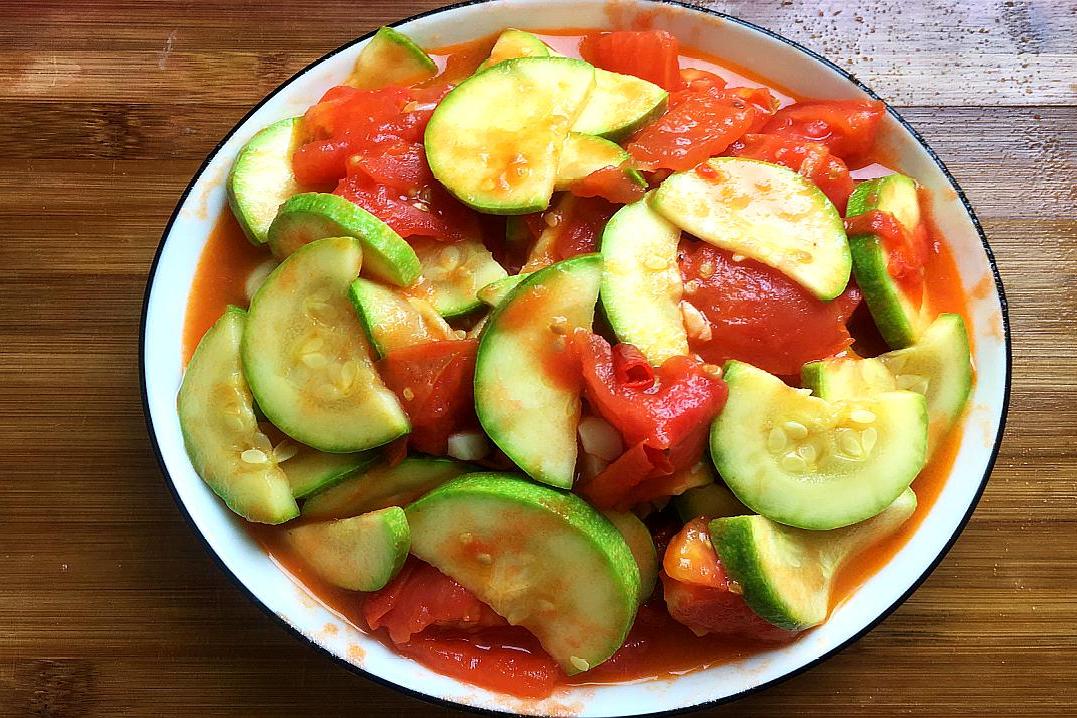 西葫芦焖番茄