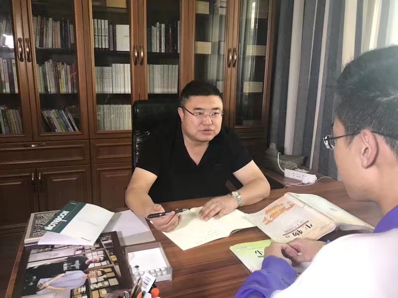 "> span class="ref" data-ctrid="t33y7uxyia0u">崔宇,著名教育专家