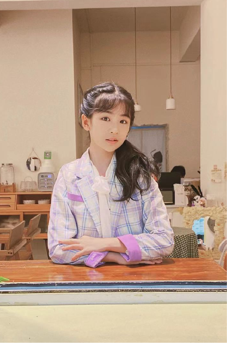 李熙媛,2009年12月17日出生于辽宁省沈阳市,中国内地女演员