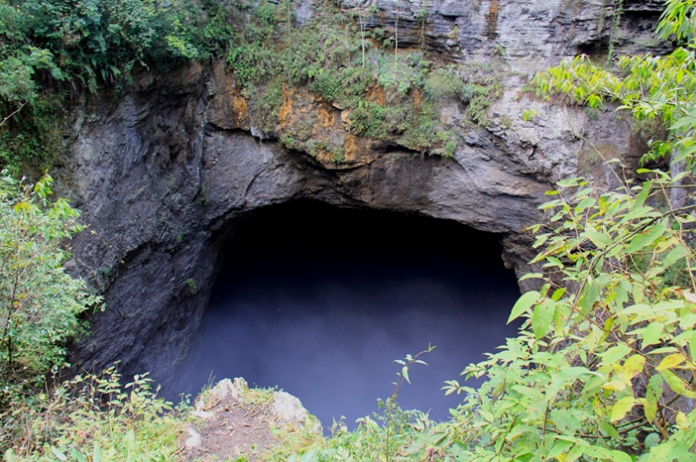 云南镇雄仙人洞