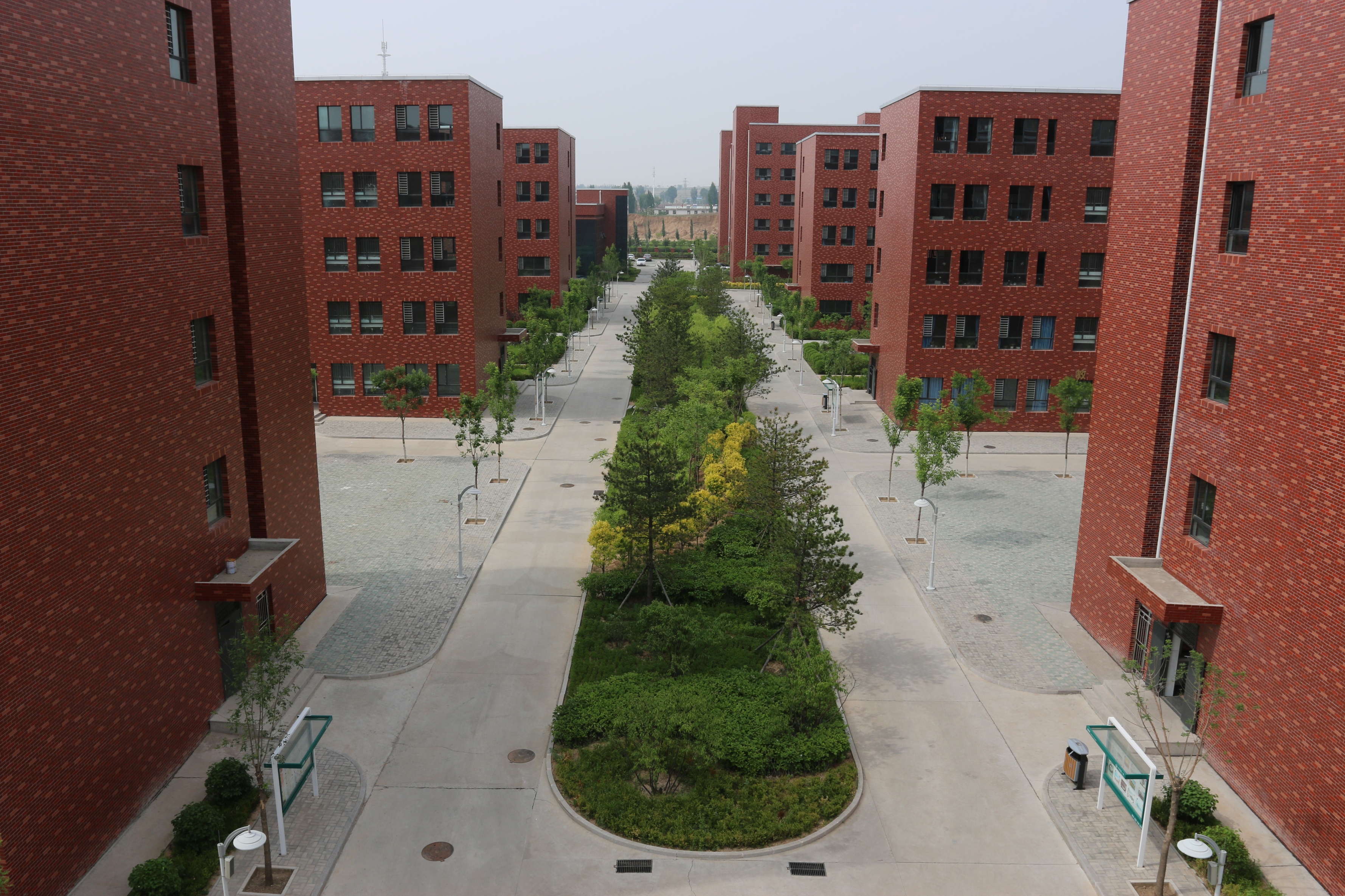  p data-id="gnhhvi3v4v">大同铁一中是一所大同市教育局直属的完全