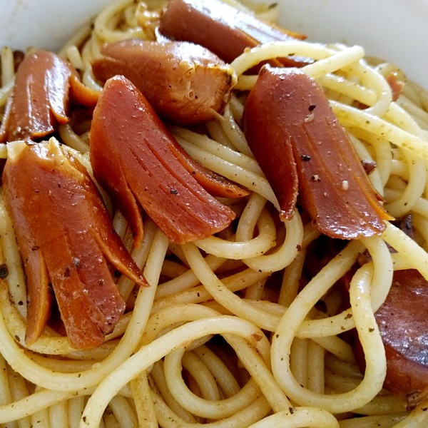 p data-id="gn7ytcw7hr">蘑菇素面肠是一道美食,主要制作材料为素面肠