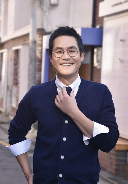  p>金成钧,1980年5月23日出生于韩国大邱.韩国男演员.