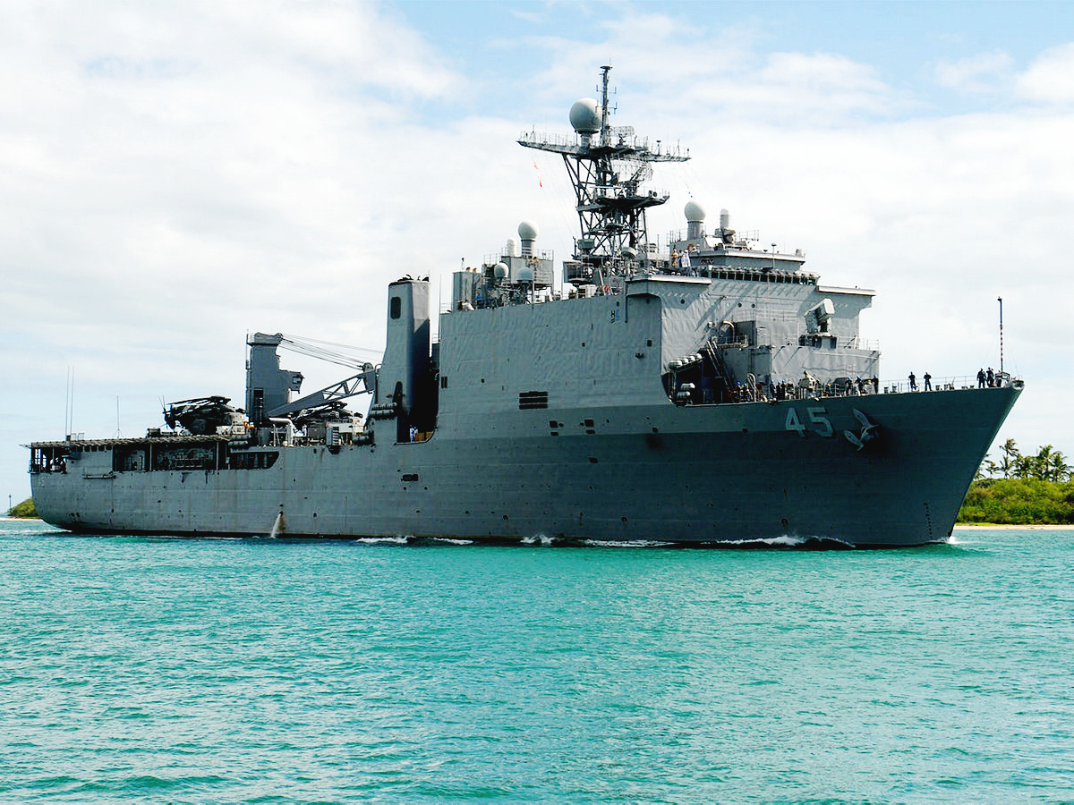  p>惠特贝岛级船坞登陆舰(美国代号:lsd-41  b> i>whidbey island /i>