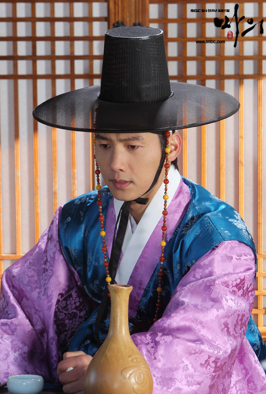  p>李尚禹(         , lee sang woo),1980年2月13日出生于韩国首尔