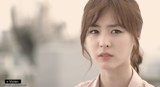  p>李沇熹(李妍熙),韩国女演员.