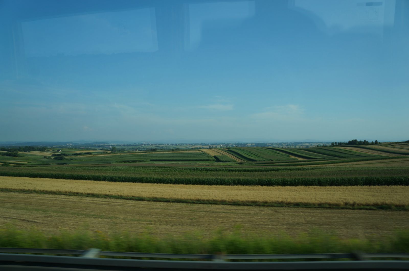  p>东欧平原(east european plain)位于欧洲东部,世界第二大 a href="