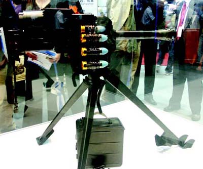 是配用于35mm枪挂式,35mm肩射式和35mm车载自动榴弹发射器的主要弹药