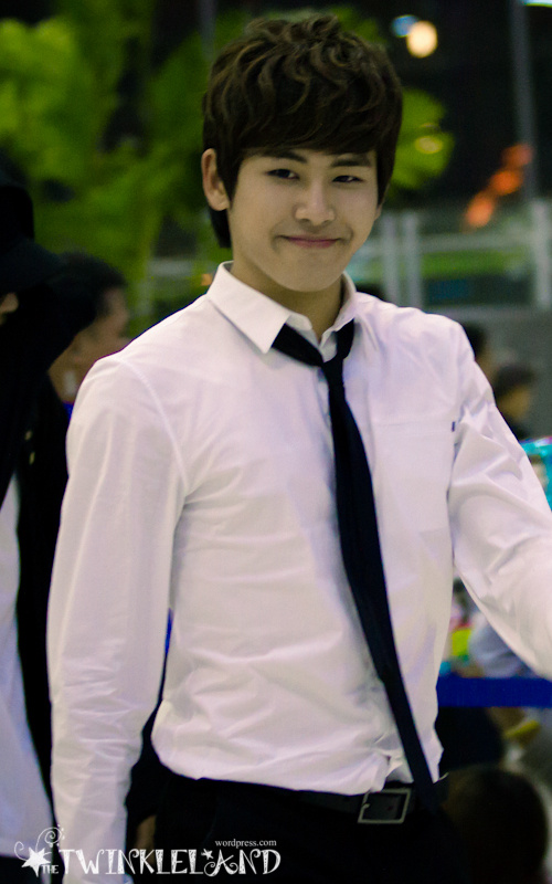  p>李浩沅(lee howon),1991年3月28日出生于韩国釜山 a target="