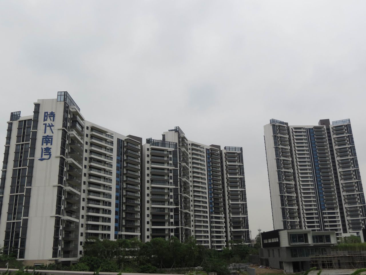 >时代南湾是由时代地产开发出品的楼盘,广州市南沙区岗前路虎门大桥旁