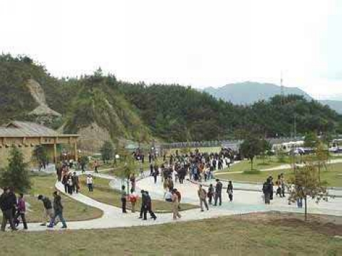  p>三峡人文地理风情园位于宜昌市三峡坝区许家冲,距三峡坝区观景