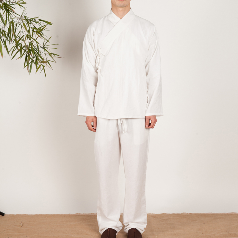 中衣可搭配礼服,也可以搭配常服,同时可以作为居家服装. /p>