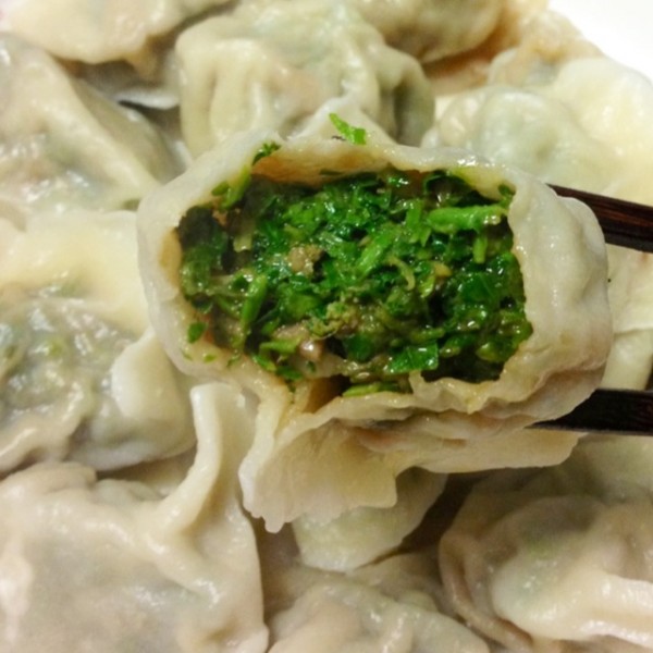  p data-id="gnx5saup5b">苜蓿肉饺子是以苜蓿芽,肉馅为主材的主食名