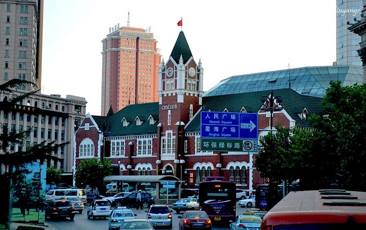  p data-id="sgi32zya4kjl">大连人民路cbd,位于中国东北地区经济中心