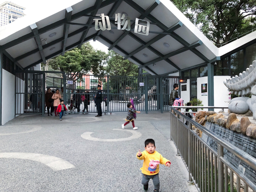  p>银川中山公园动物园是位于银川兴庆区的动物园,投用于1929年. /p>