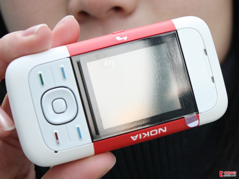 诺基亚手机5200(诺基亚手机5200盖房子游戏)