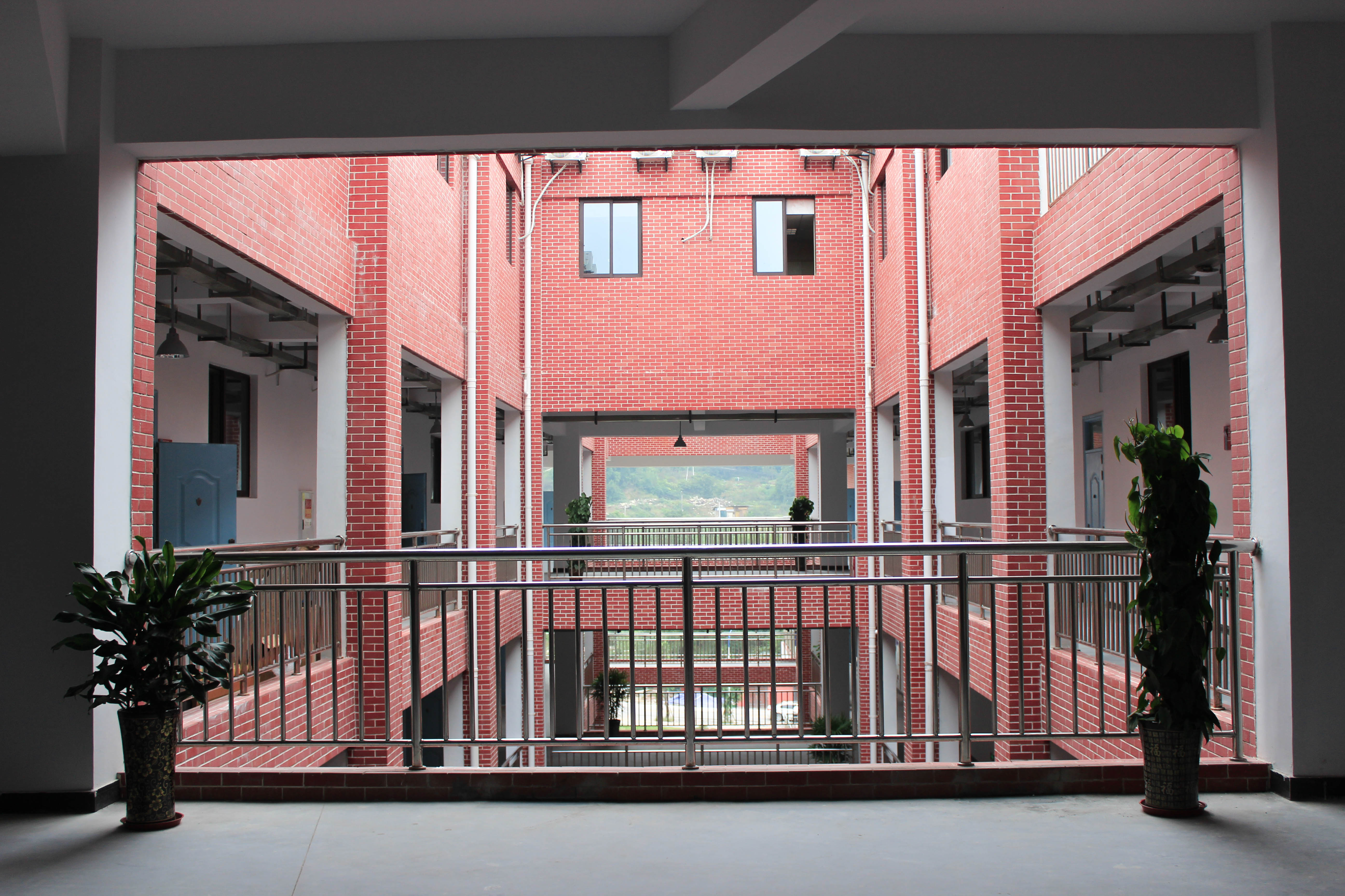 职业学院( a target="_blank" href="/item/重庆艺术学校/5947095"